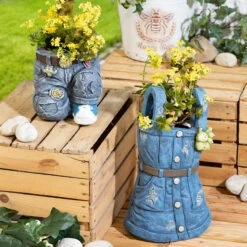 Pflanzgefäß - Jeanskleid - Aus Magnesia - Ca. 26,5 X 20,5 X 44,5 Cm